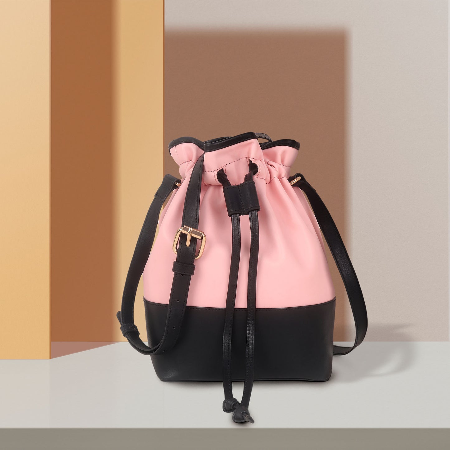 BOMBAY POTLI CROSSBODY BAG